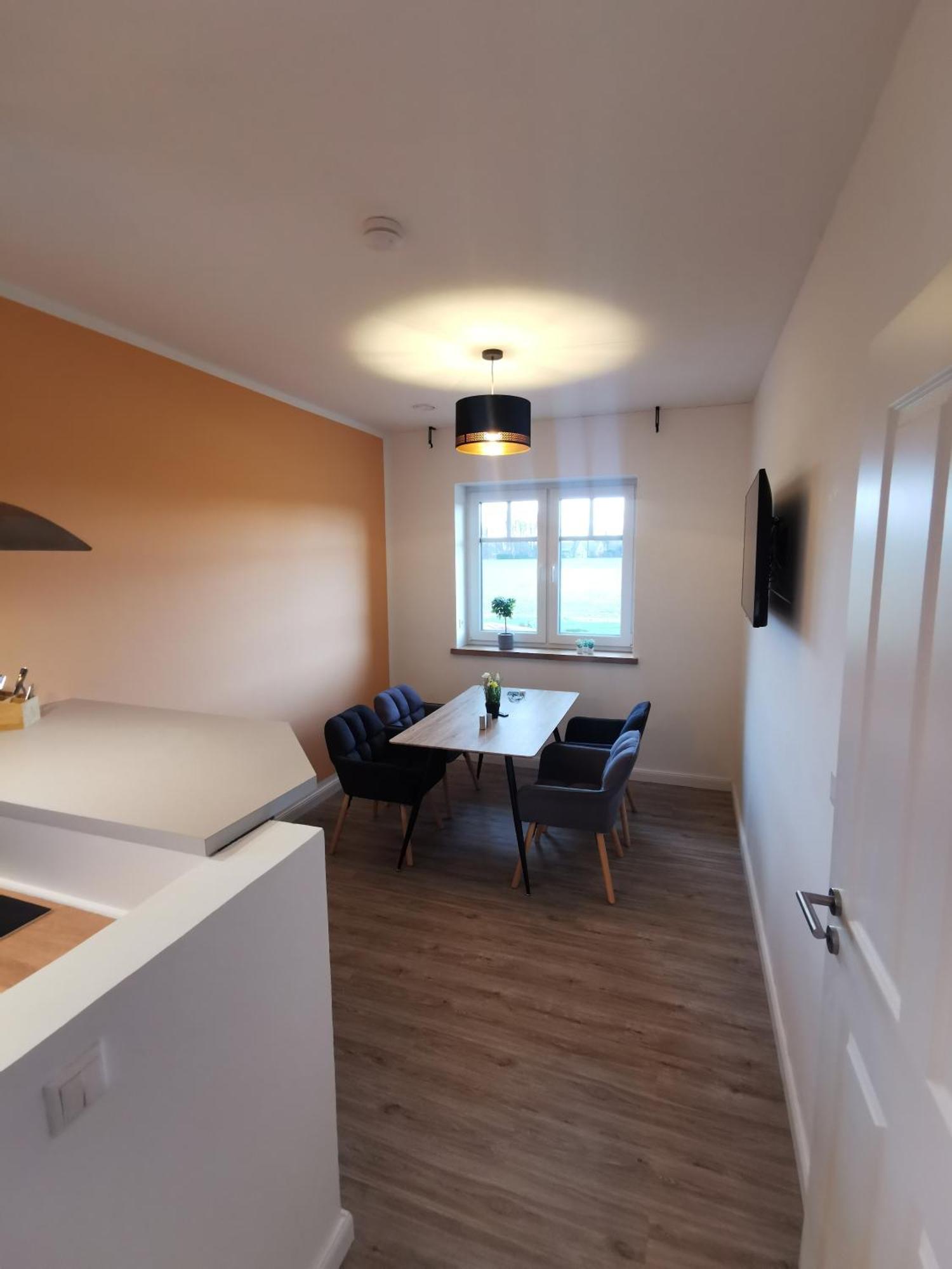 Apartment Gemuetliche Einliegerwohnung *